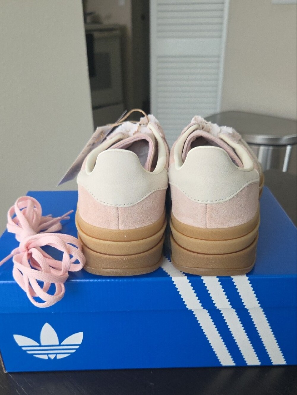 NWT Adidas Women's GAZELLE BOLD 'Sandy Pink Off White' Shoes IH4209 - Picture 4 of 10